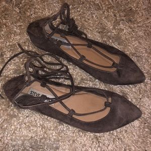 Women’s Steve Madden Tie Up Flat Shoe